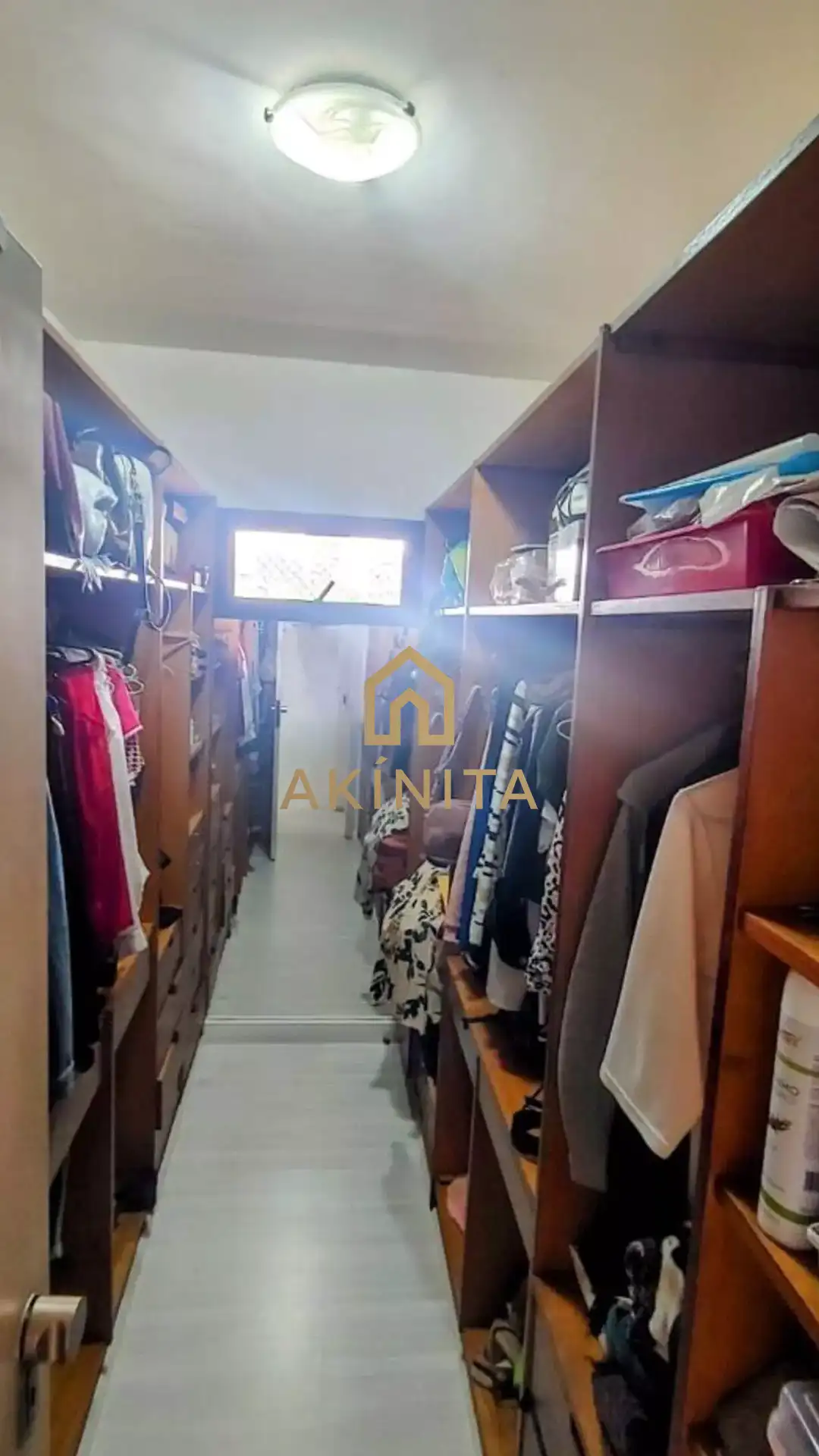 closed suite 2-1080